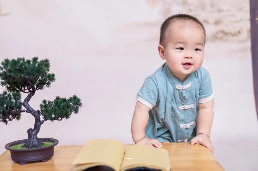 响水宝宝爱吐奶是什么原因